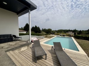 Architect Designed Detached House with Swimming Pool