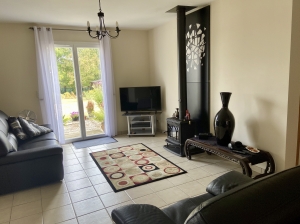 Detached House with Landscaped Garden by the Coast