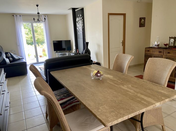 Detached House with Landscaped Garden by the Coast