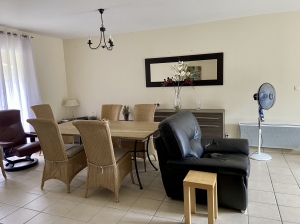 Detached House with Landscaped Garden by the Coast