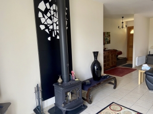 Detached House with Landscaped Garden by the Coast