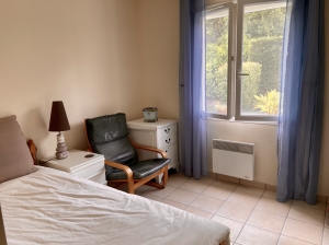 Detached House with Landscaped Garden by the Coast