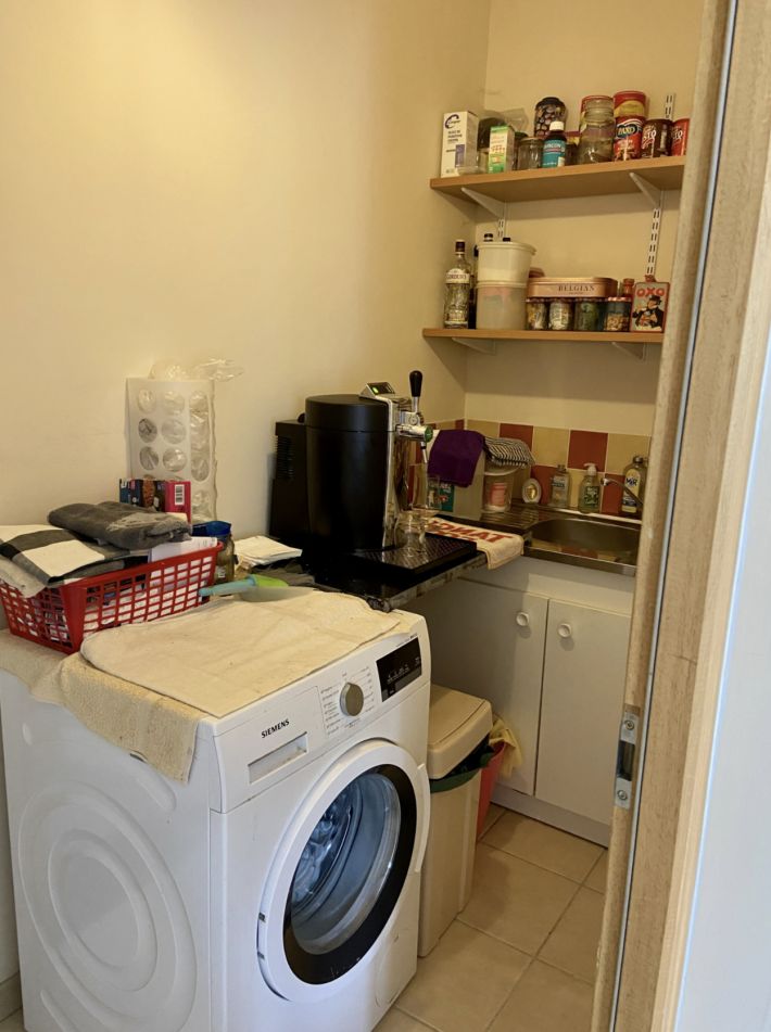 Detached House with Landscaped Garden by the Coast