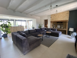 Detached House and Garden with Swimming Pool