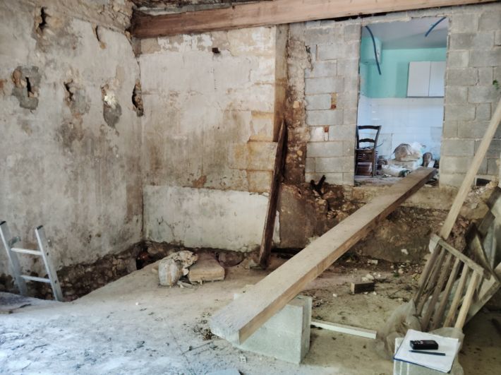 Renovation Project to Complete, Great Location