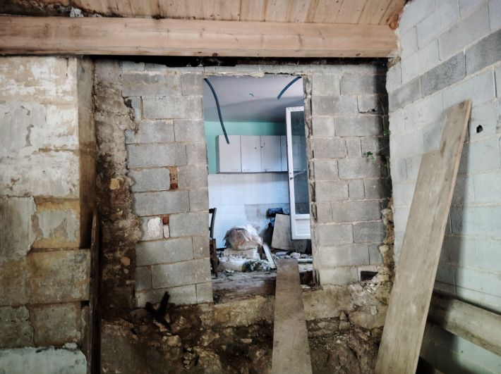 Renovation Project to Complete, Great Location