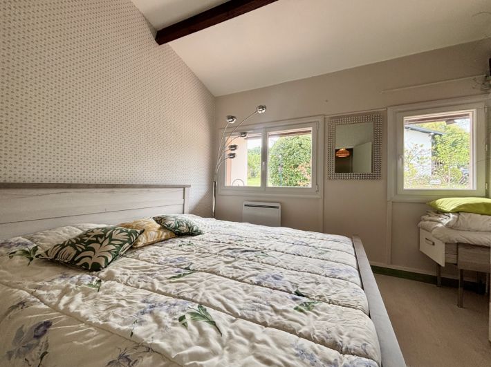 Detached House and Guest Gite with Swimming Pool