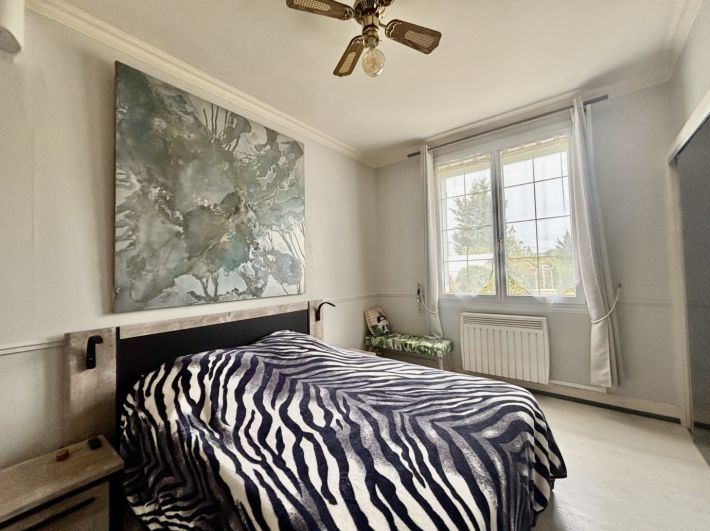 Detached House and Guest Gite with Swimming Pool