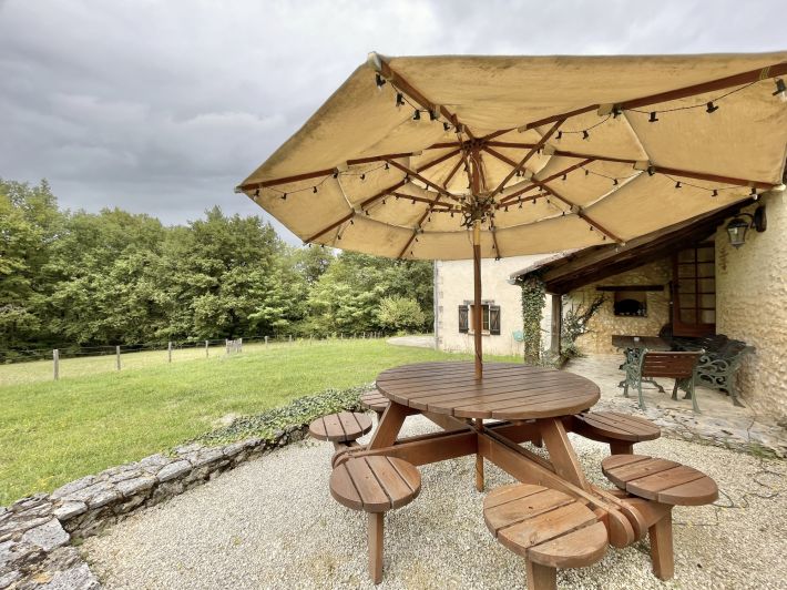 Country House with Guest Gite, Swimming Pool and Open Views