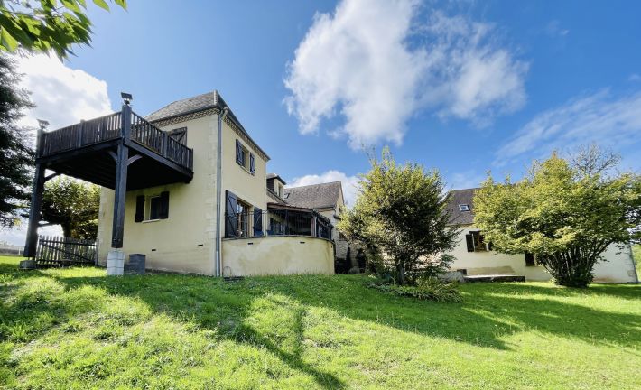 Country House with Guest Gite, Swimming Pool and Open Views