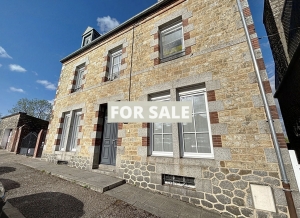 Town House with Panoramic Open View