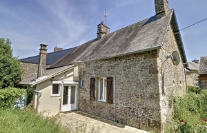 Superb Country House with Outbuilding