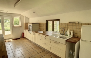 Superb Country House with Outbuilding