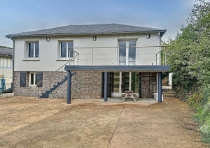 Detached House and Garden by the Coast