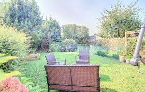 Beautiful Town House with Landscaped Garden