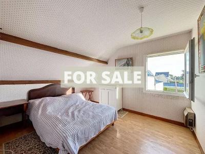 Detached House with Garden by the Coast