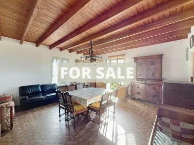 Detached House with Garden by the Coast