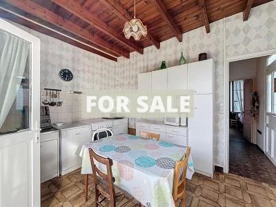 Detached House with Garden by the Coast