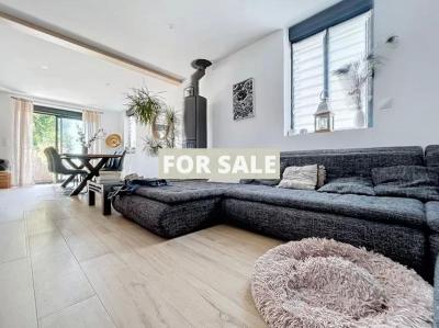 Detached House with Garden by the Coast