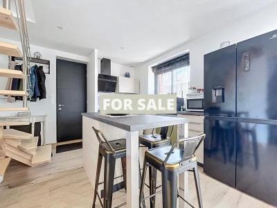 Detached House with Garden by the Coast