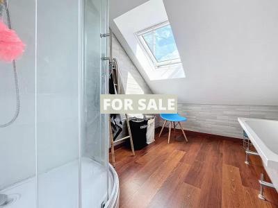 Detached House with Garden by the Coast