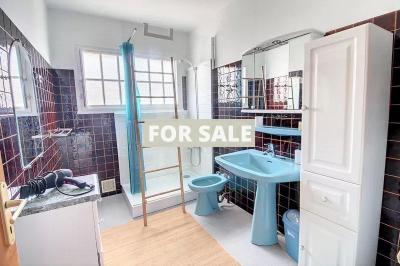 Detached Coastal House with Landscaped Garden