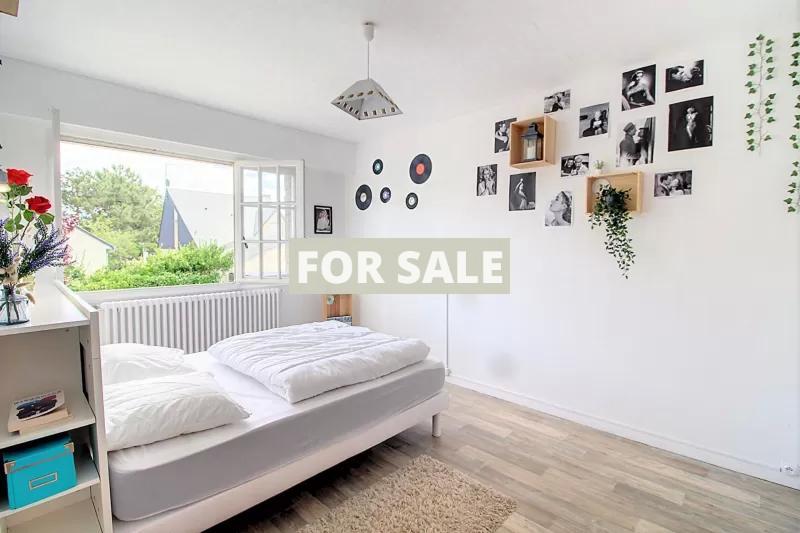 Detached Coastal House with Landscaped Garden