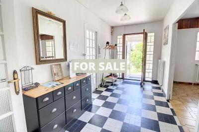 Detached Coastal House with Landscaped Garden