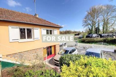 Detached House with Landscaped Garden