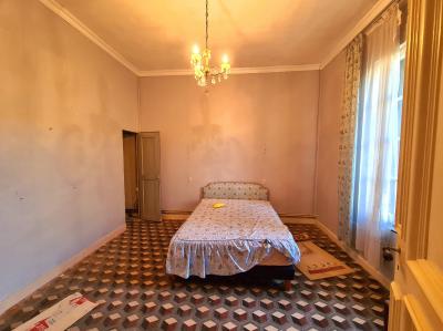 Bourgeoise House, Independent Guest Gite, Courtyard, Garden