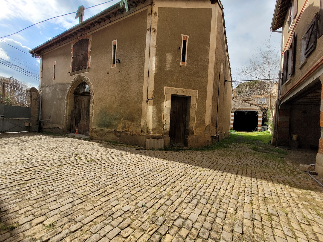 Main Photo of a 3 bedroom  Barn for sale