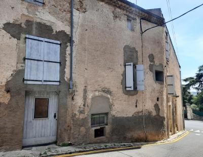 Large Character House To Renovate Plus Stable To Convert