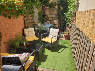 Former Winegrower's House for Conversion Into A Large Family Home