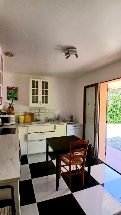 Detached Villa, Guest Cottage and Swimming Pool