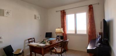 Single Storey Villa With Pool, Fruit Trees and Garden