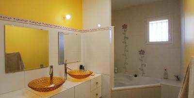 Single Storey Villa With Pool, Fruit Trees and Garden