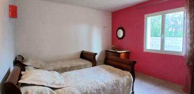 Single Storey Villa With Pool, Fruit Trees and Garden