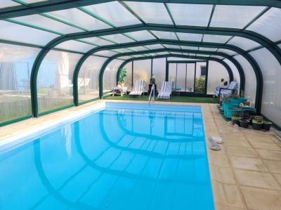 Superb Single-Storey Villa Plus Converted Garage