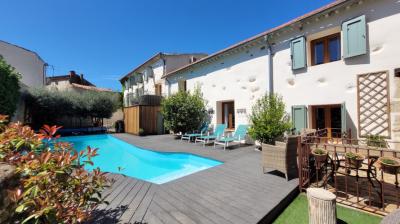 Renovated Villa With Heated Swimming Pool