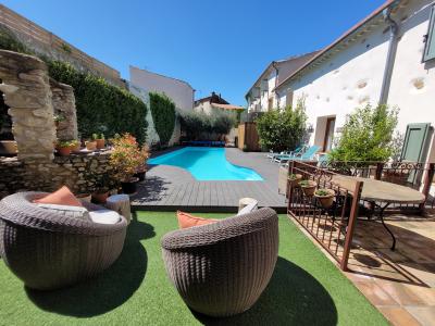 Renovated Villa With Heated Swimming Pool