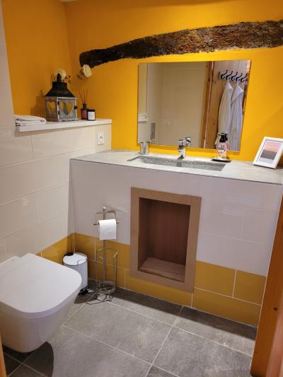 Renovated Villa With Heated Swimming Pool