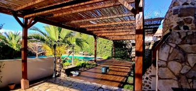 Impressive Maison-de-Maitre with Guest Gite and Pool