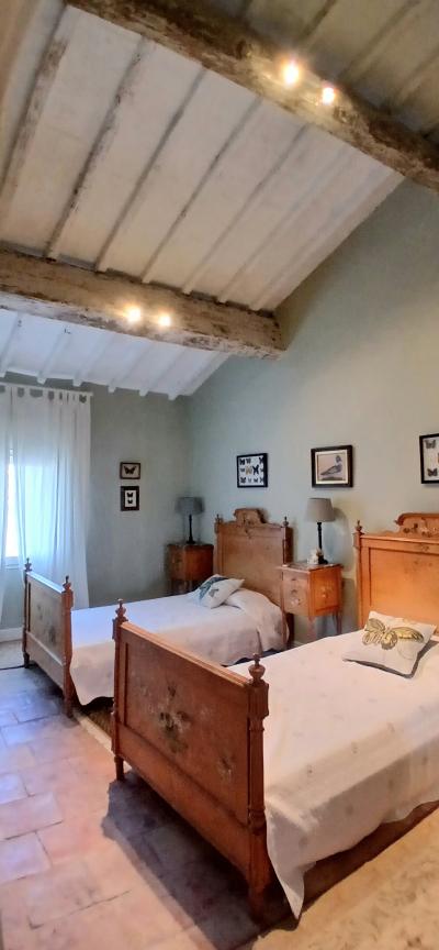 Impressive Maison-de-Maitre with Guest Gite and Pool