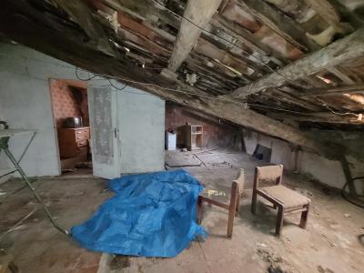 Village House With Garage in Tourist Sector