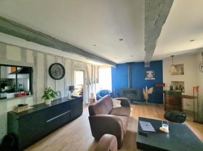 Beautiful Domain With Main House Guest House with Land and Open Views