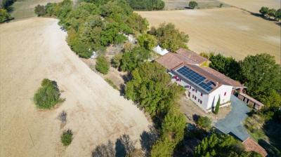 Beautiful Domain With Main House Guest House with Land and Open Views