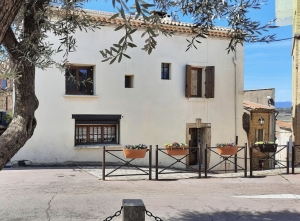 Village House With Character And Roof Terrace