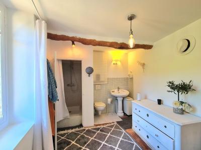 Superb Main House with Guest House And Beautiful