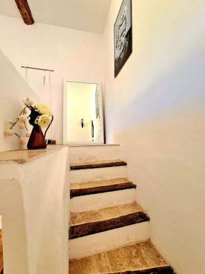 Superb Main House with Guest House And Beautiful