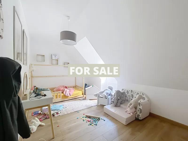 Detached Country House with Outbuilding